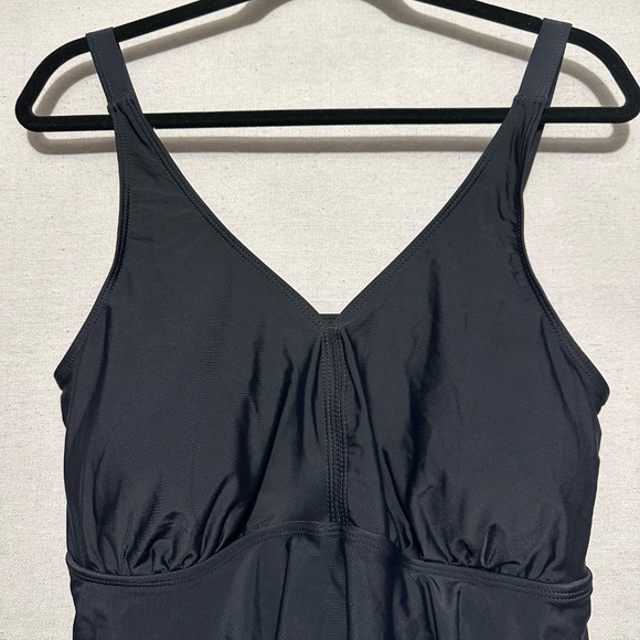 NWT Bloomchic Ruffle One Piece - size 14-16 - Picture 3 of 6